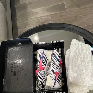 SUPERFLY 7 ELITE KOREA FG Size 10 US